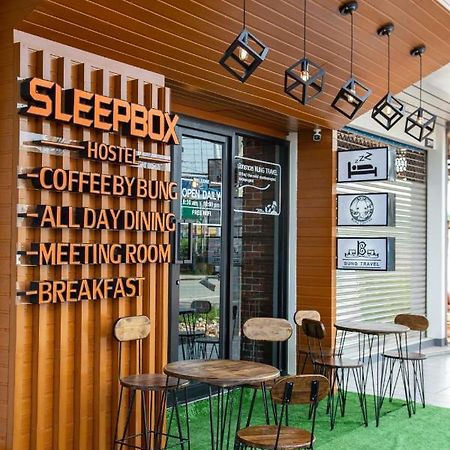 סוראט תאני Sleepbox Hostel Suratthani מראה חיצוני תמונה