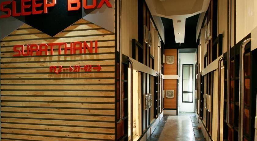 סוראט תאני Sleepbox Hostel Suratthani מראה חיצוני תמונה