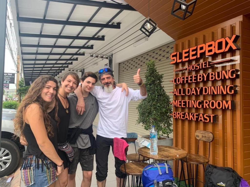 סוראט תאני Sleepbox Hostel Suratthani מראה חיצוני תמונה